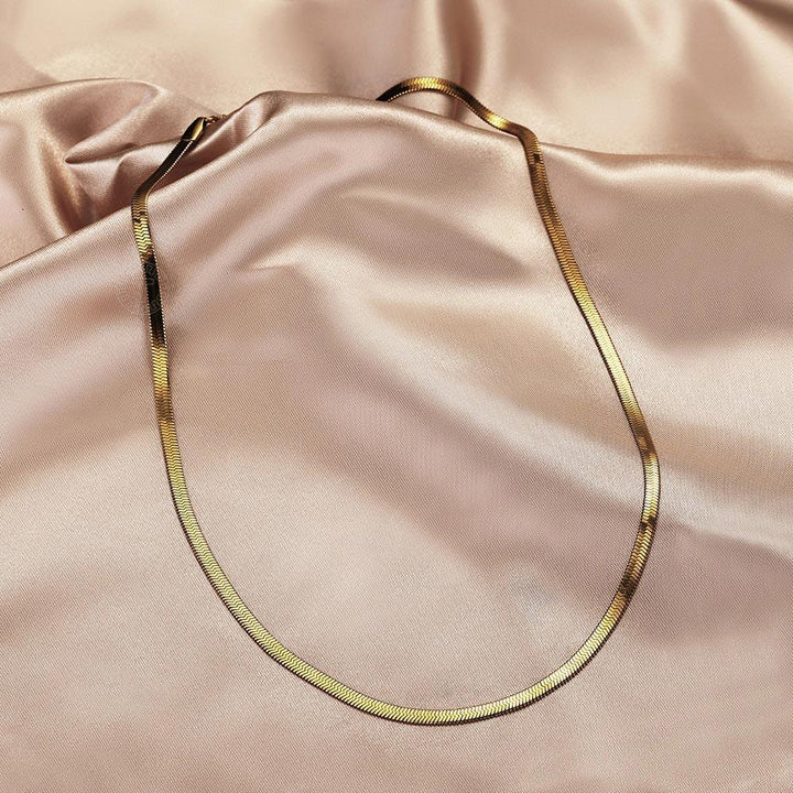 3mm Herringbone Snake Chain Necklace Women 18K Gold - Markus Dayan