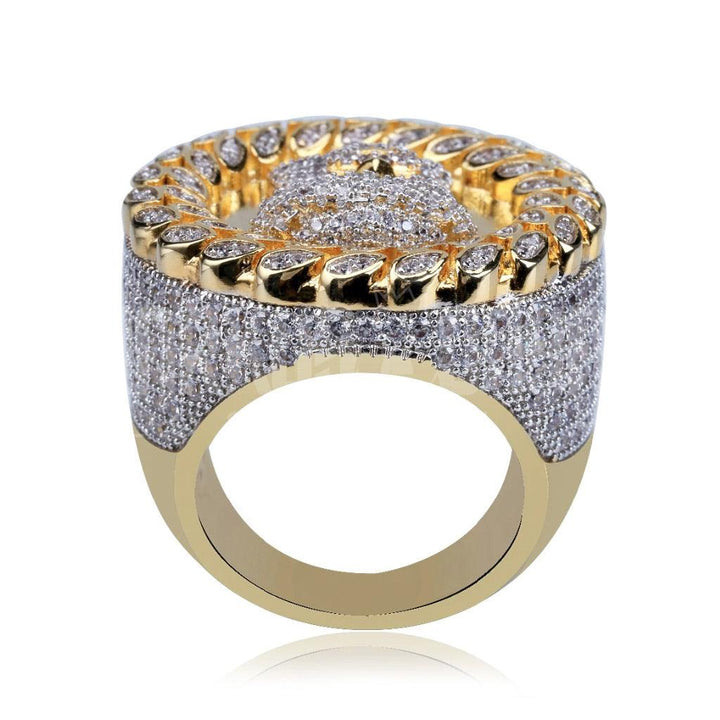 Iced Jesus Head Ring 18K Gold - Markus Dayan