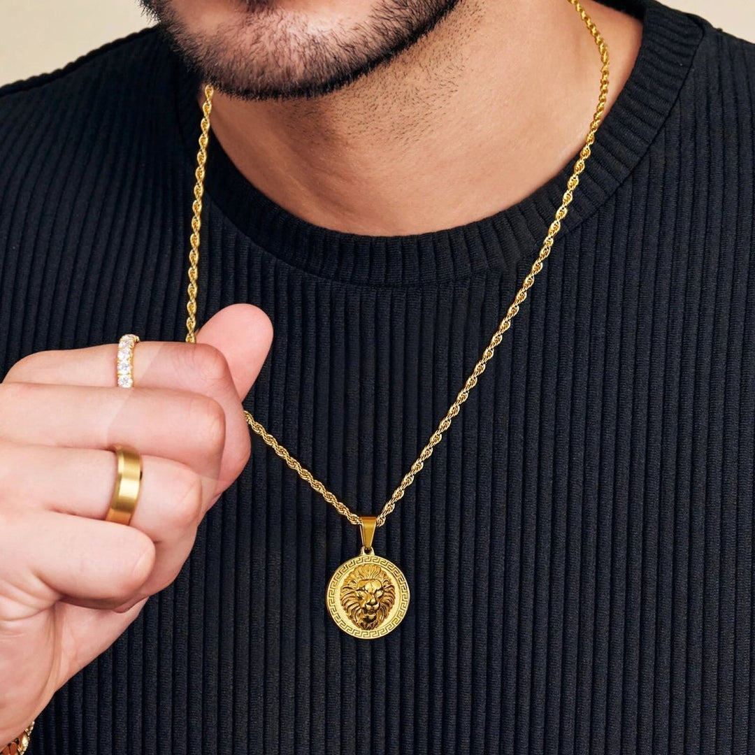 Round Lion Head Pendant Necklace 18K Gold - Markus Dayan