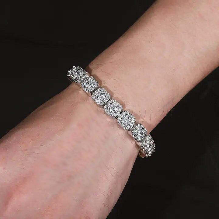 12mm Iced Diamond Clustered Bracelet 18K Gold - Markus Dayan